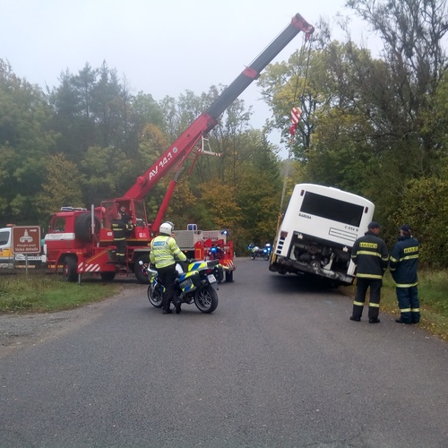 Křižovatka u "Kaštanu" Holštejn